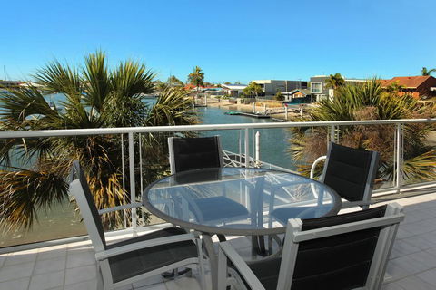 Serenity Waters 6 - Pristine 2 BDRM Apt With Water Views - Kawana Tourism 1