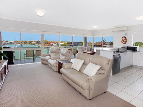 Serenity Waters 9 - Kawana Tourism 3