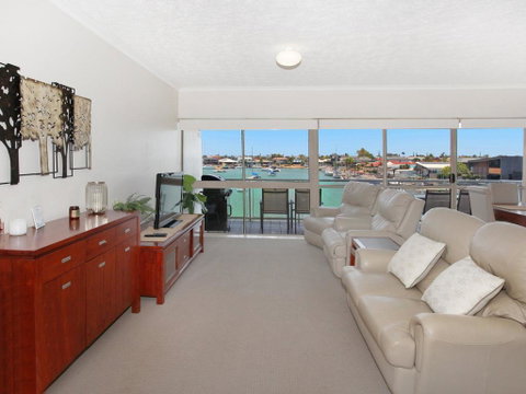 Serenity Waters 9 - Kawana Tourism 1