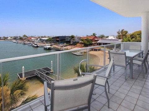 Serenity Waters 9 - Kawana Tourism 0