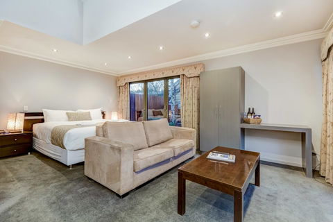 Seymours On Lydiard - Kawana Tourism 0