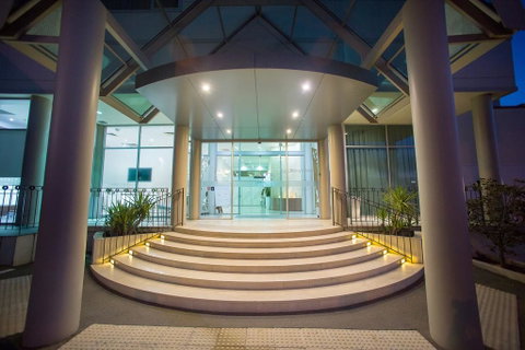 Sfera's Park Suites & Convention Centre - Kawana Tourism 0