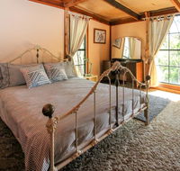 Shady Creek Eco Cabin Peaceful Country Getaway - Kawana Tourism