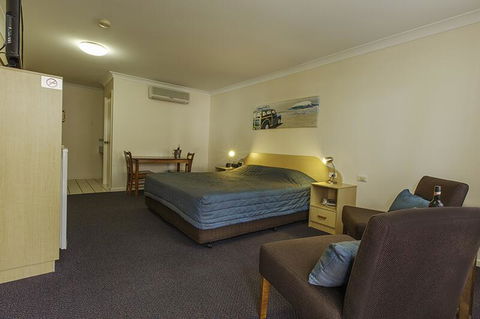 Silo Motor Inn - Kawana Tourism 2