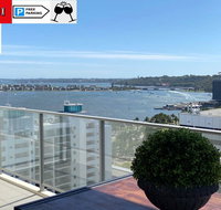 SKY GARDENS SUNSET RIVER VIEW NETFLIX WINE PARKING - Kawana Tourism