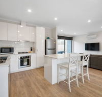 Sleek Modern Capel Sound - Kawana Tourism