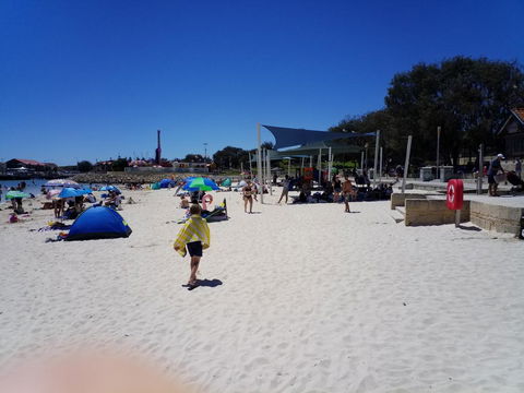 Sorrento Beach Bed & Breakfast - Kawana Tourism 3