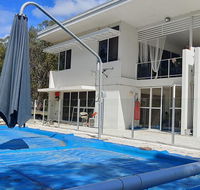 Spacious 2 bedroom unit private bath kitchen RV parking on 5 acres 10 min to Fraser Island barge - Kawana Tourism