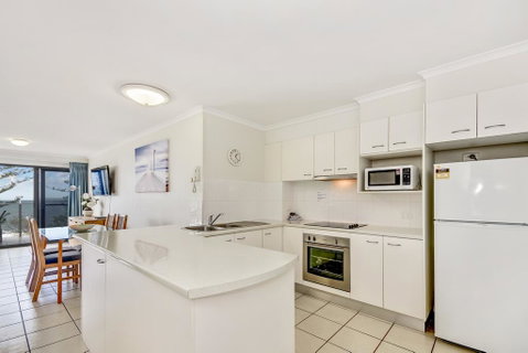 SPIN13- ESCAPE TO MOOLOOLABA - Kawana Tourism 2