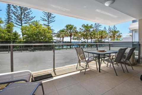 Spinnaker Apartments - Kawana Tourism 1