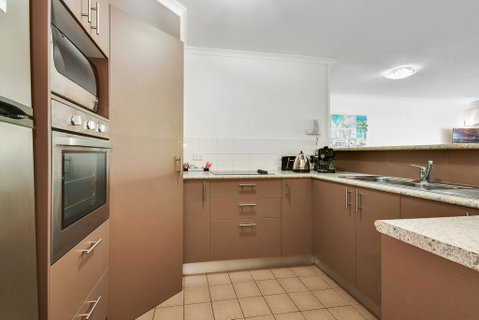 Spinnaker Apartments - Kawana Tourism 3