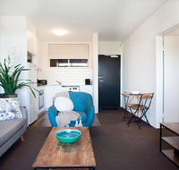 Sprawling City Views and Balcony in Cosy Apartment - Kawana Tourism