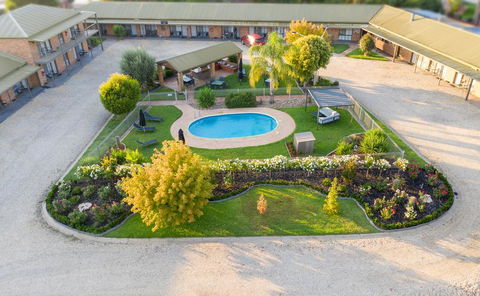 Statesman Motor Inn - Kawana Tourism 2