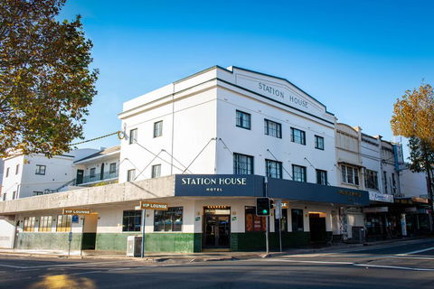 Station House Hotel - Kawana Tourism 1