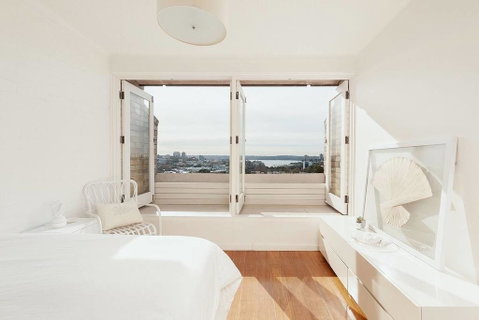 Stunning Sydney Harbour Views - Kawana Tourism 1