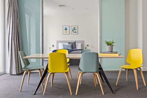 Stunning, Central Huge CBD Pad, Free WiFi, Netflix - Kawana Tourism 0