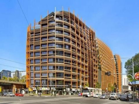 Stylish 1 Bedroom Apartment Amazing City Views - Kawana Tourism 3