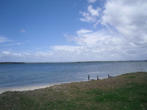 Sunsets From Your Front Patio - Sylvan Beach Esp, Bellara - Kawana Tourism 3