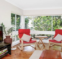 Surf Beach Views - quiet position close to beach - Kawana Tourism