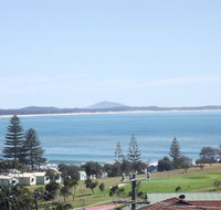 Surf Break  Ocean Break - Kawana Tourism