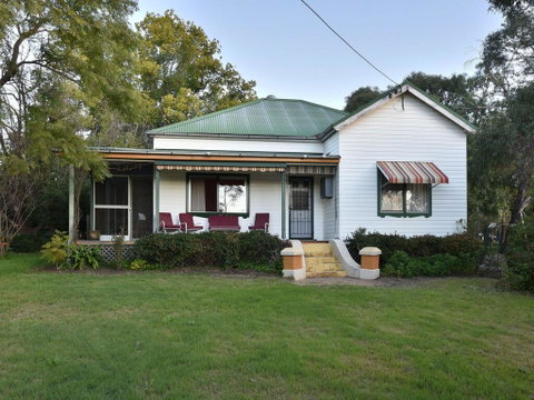 Tabitha Hill Cottage - Kawana Tourism 1