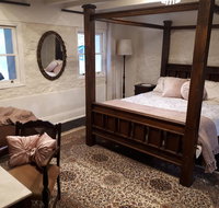 Tanilba House - Kawana Tourism