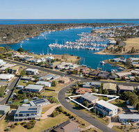 Tanjil - A stroll from the water in Paynesville - Kawana Tourism