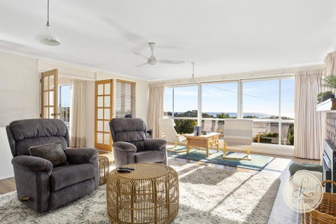 TASSIE SEASIDE SERENITY - L'Abode Accommodation - Kawana Tourism 0