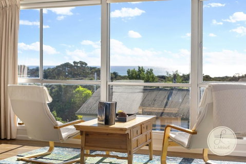 TASSIE SEASIDE SERENITY - L'Abode Accommodation - Kawana Tourism 2