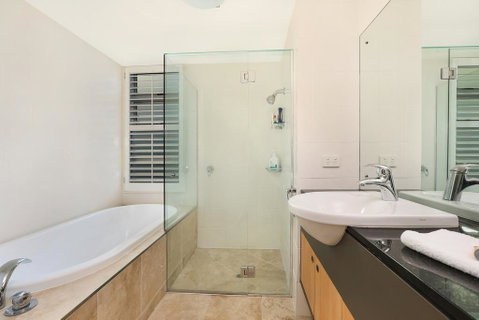The Beach House - Kawana Tourism 1