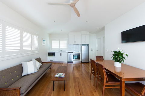 The Beach Shack Byron Bay - Kawana Tourism 2
