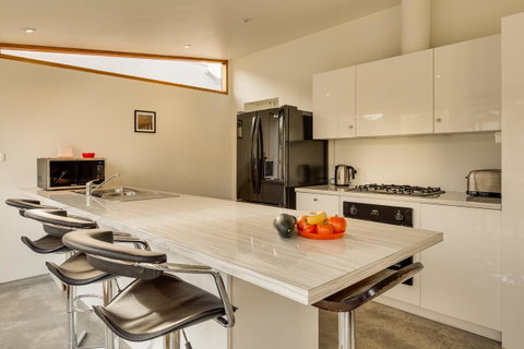 Brampton Cottage - Kawana Tourism 1