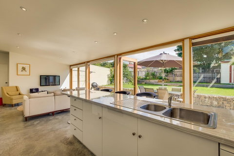 Brampton Cottage - Kawana Tourism 18