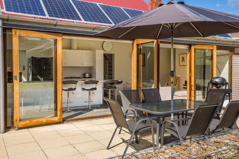 Brampton Cottage - Kawana Tourism 8