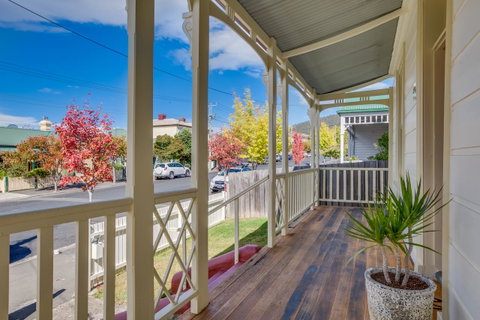 Brampton Cottage - Kawana Tourism 3
