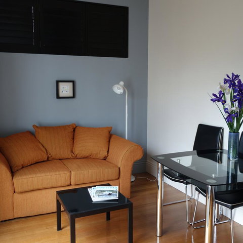 Patersonia Cottage - Kawana Tourism 3