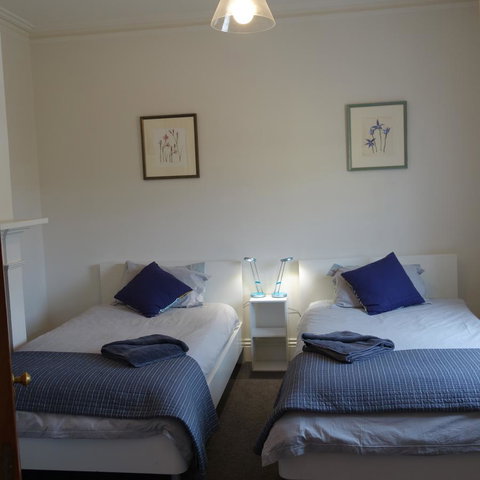 Patersonia Cottage - Kawana Tourism 8