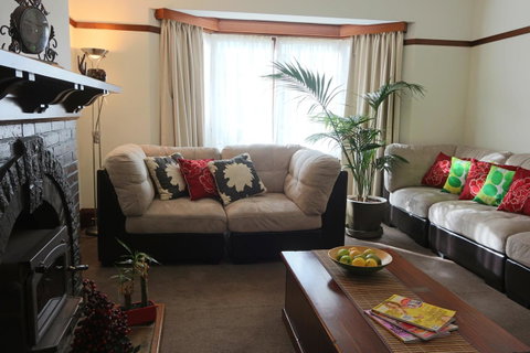 Moonah Central Apartments - Kawana Tourism 16