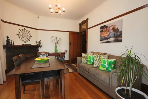 Moonah Central Apartments - Kawana Tourism 13