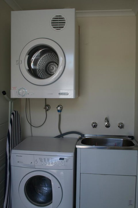 Moonah Central Apartments - Kawana Tourism 31