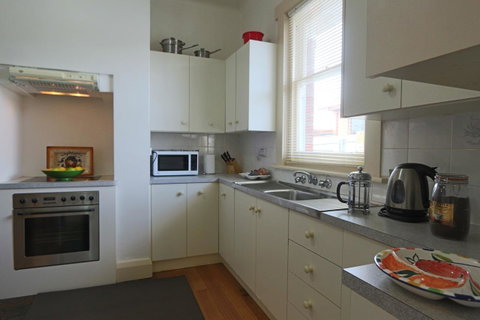 Moonah Central Apartments - Kawana Tourism 17
