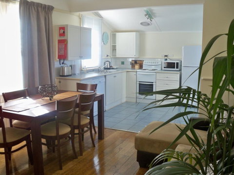 Moonah Central Apartments - Kawana Tourism 38