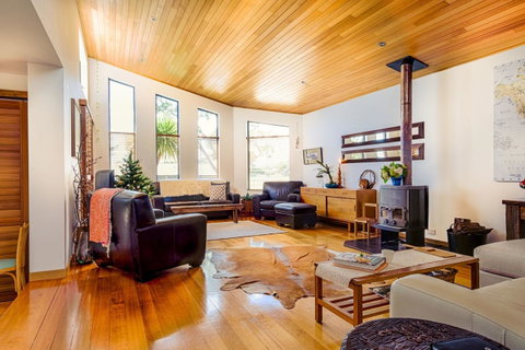 Ulverstone Boutique Accomodation - Kawana Tourism 0