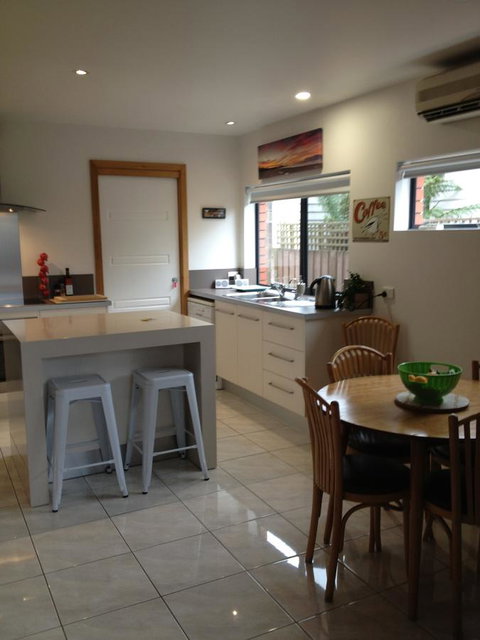 Ulverstone Boutique Accomodation - Kawana Tourism 26