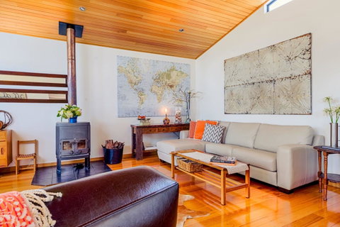 Ulverstone Boutique Accomodation - Kawana Tourism 10