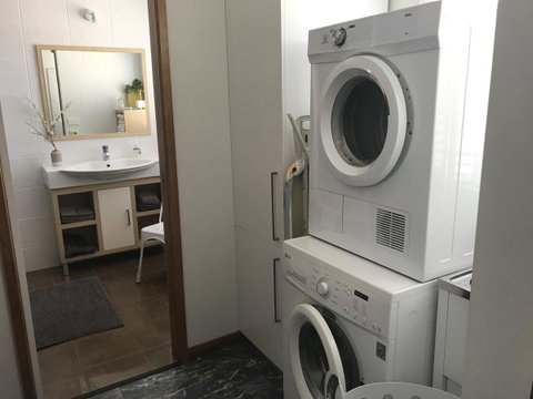 Ulverstone Boutique Accomodation - Kawana Tourism 7