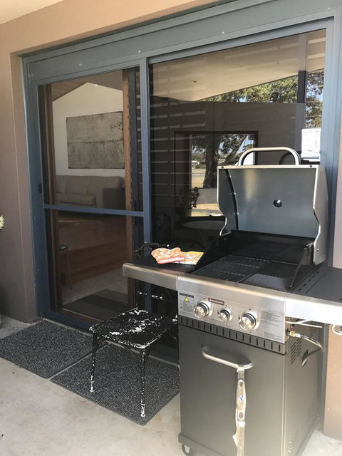 Ulverstone Boutique Accomodation - Kawana Tourism 6