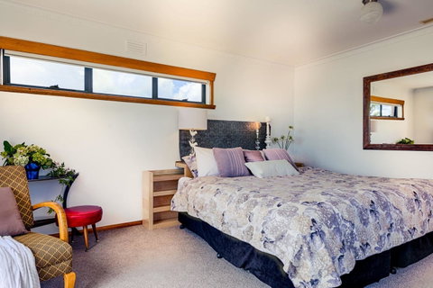 Ulverstone Boutique Accomodation - Kawana Tourism 21