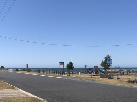 Ulverstone Boutique Accomodation - Kawana Tourism 4