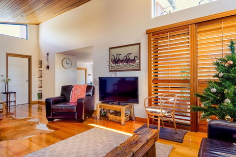 Ulverstone Boutique Accomodation - Kawana Tourism 39